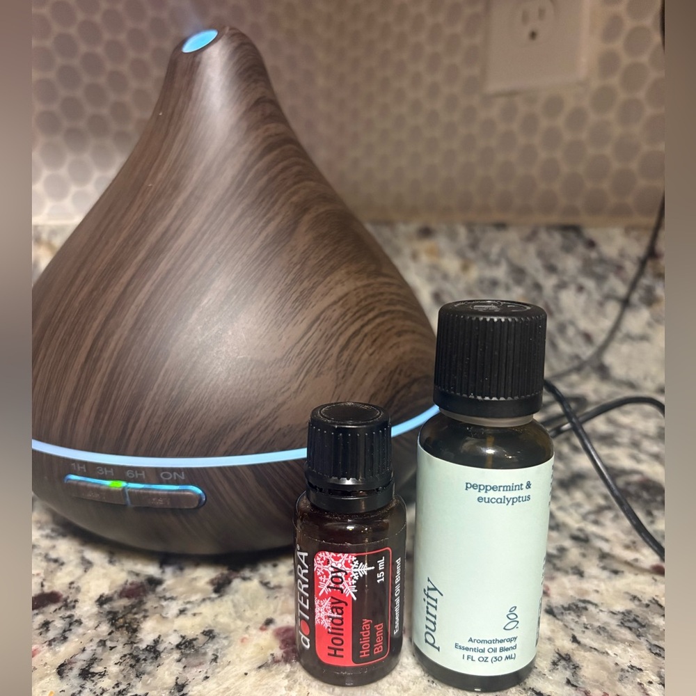 Essential Oils & Diffuser - Picture 2 of 2